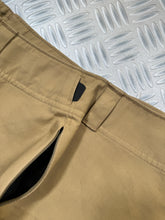 Charger l&#39;image dans la galerie, Early 2000&#39;s Nike Beige Camel Articulated Knee Dart Stash Pocket Pant