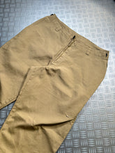 Charger l&#39;image dans la galerie, Early 2000&#39;s Nike Beige Camel Articulated Knee Dart Stash Pocket Pant