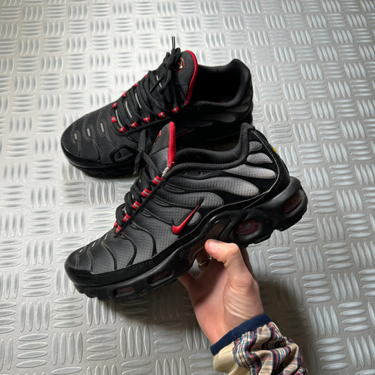 Nike TN Dracula Trainers - UK7 / US8 / EUR41