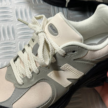 Carica l&#39;immagine nel visualizzatore di Gallery, The Basement x New Balance 2002R Grey Trainers - UK7 / US7.5 / EUR40.5