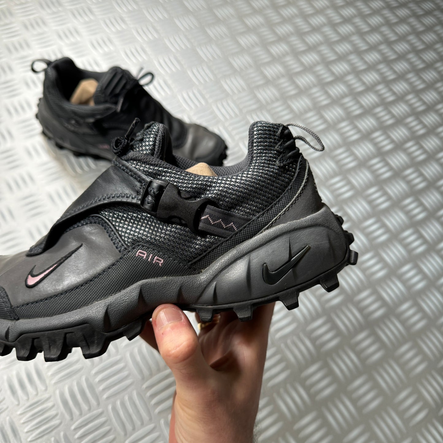 Early 2000's Nike ACG Pink/Grey Phassad - UK4 / US6.5