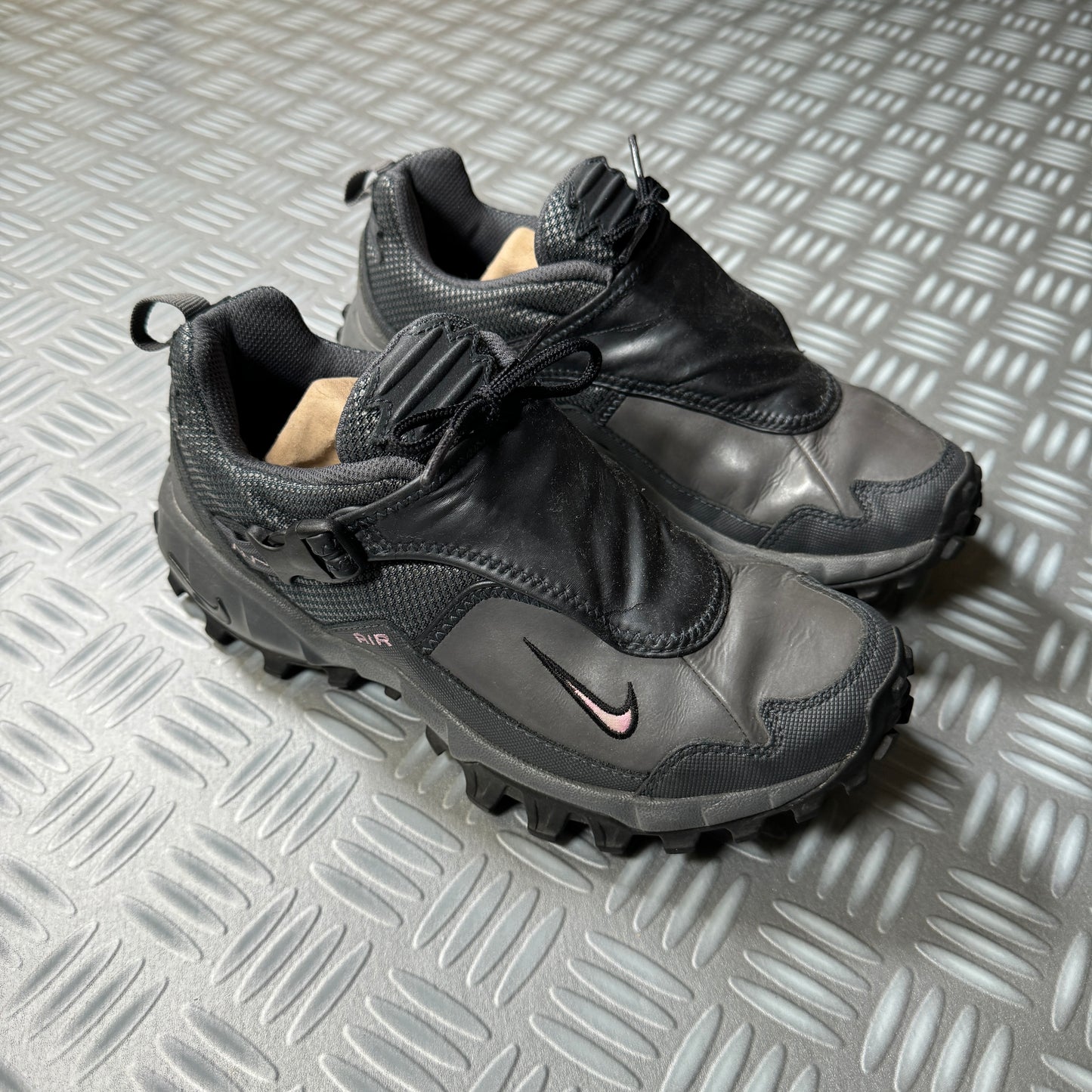 Early 2000's Nike ACG Pink/Grey Phassad - UK4 / US6.5