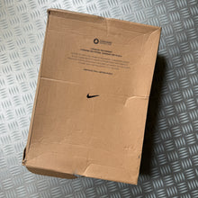 Carica l&#39;immagine nel visualizzatore di Gallery, Nike Considered Puddle Proof Patchwork Venti - UK3.5 / US6