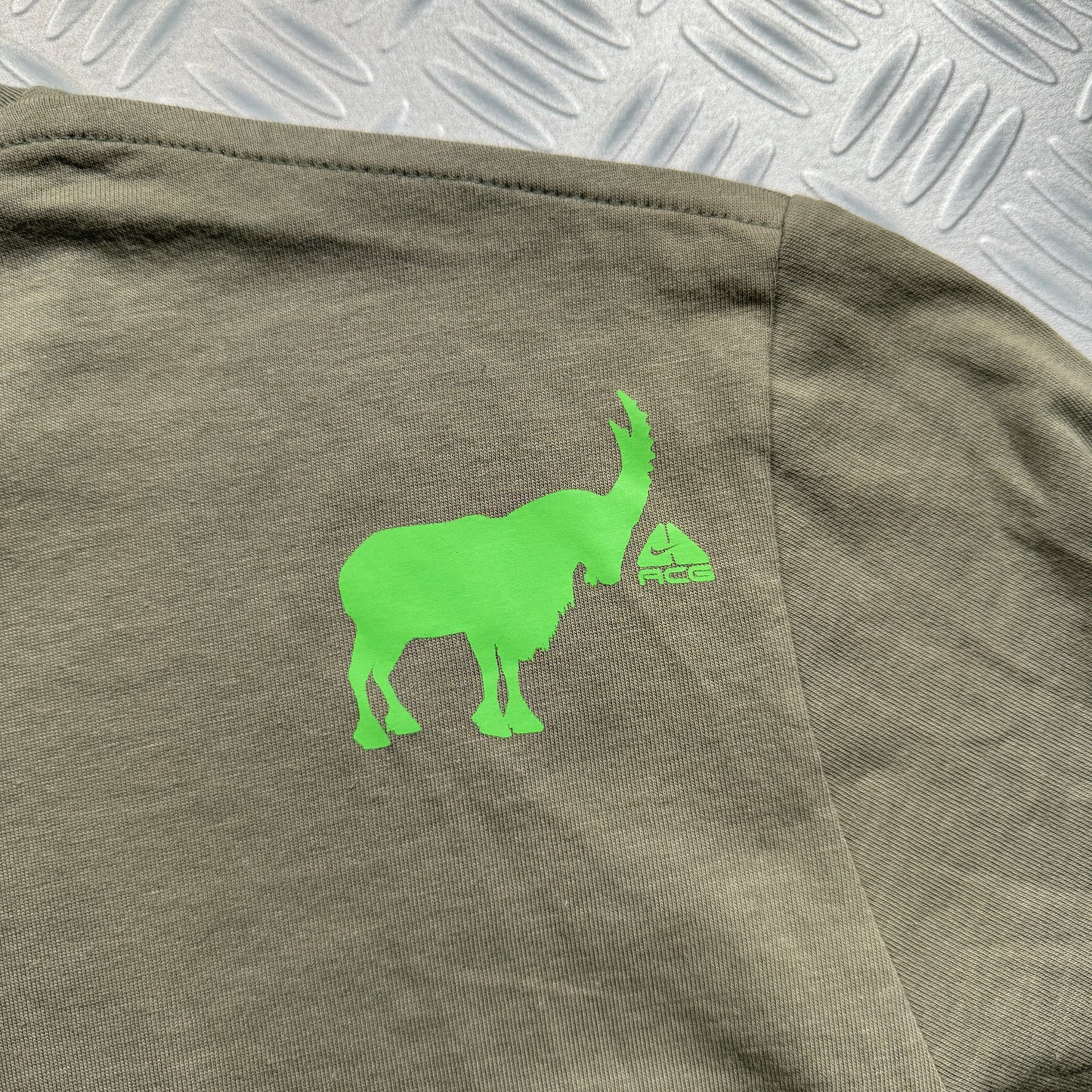 Nike ACG Khaki Goat Longsleeve - Medium / Large
