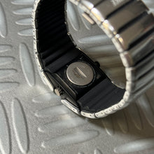 Charger l&#39;image dans la galerie, Montre Nike D-Line en acier inoxydable du début des années 2000