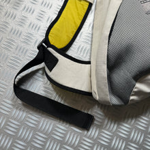 Carica l&#39;immagine nel visualizzatore di Gallery, Quiksilver Cross Body Sling Bag