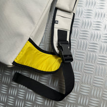 Carica l&#39;immagine nel visualizzatore di Gallery, Quiksilver Cross Body Sling Bag