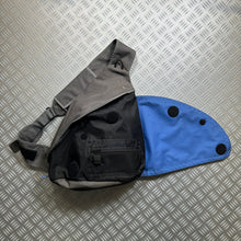 Charger l&#39;image dans la galerie, Nike Grey Velcro Front Flap Cross Body Bag