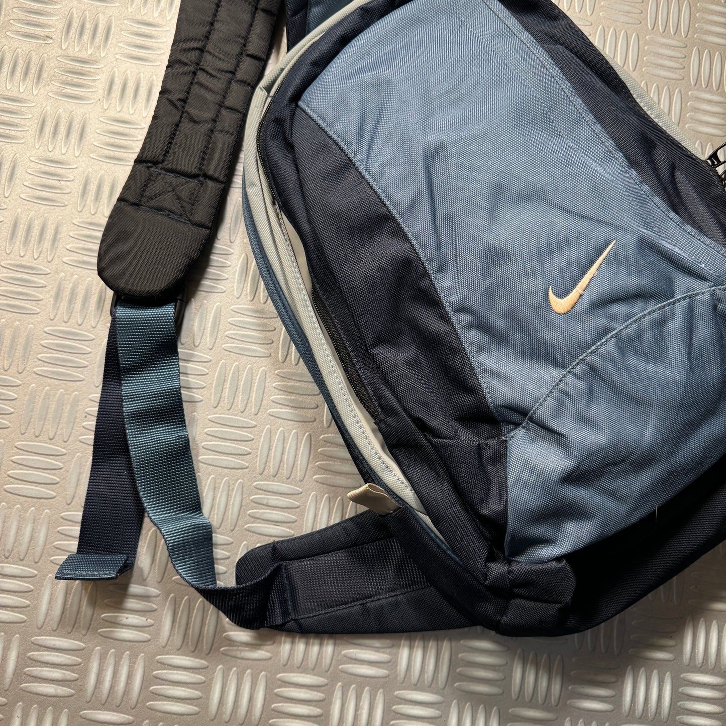 Early 2000's Nike Sling Bag