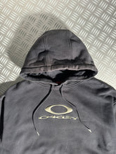 Carica l&#39;immagine nel visualizzatore di Gallery, Early 2000&#39;s Oakley Spellout Hoodie - Large / Extra Large