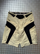 画像をギャラリービューアに読み込む, Early 2000&#39;s Oakley Technical Ventilated Shorts - Medium