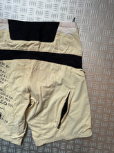 Carica l&#39;immagine nel visualizzatore di Gallery, Early 2000&#39;s Oakley Technical Ventilated Shorts - Medium