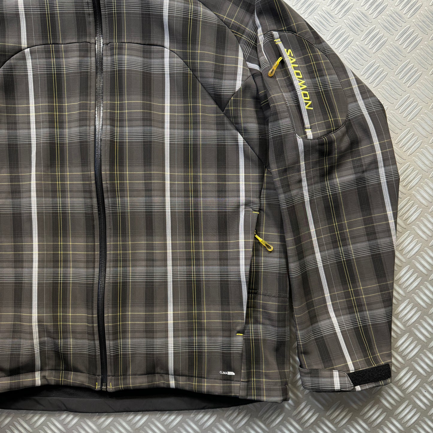 Early 2000's Salomon Plaid Soft Shell Jacket - Large / Extra Large