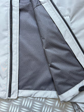 Carica l&#39;immagine nel visualizzatore di Gallery, Prada Luna Rossa Metallic Grey Waterproof Shell Jacket - Medium &amp; Large