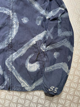 Carica l&#39;immagine nel visualizzatore di Gallery, CP Company 1/500 Hand Painted Indigo 50 Hooded Goggle Jacket - Large