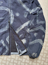 Carica l&#39;immagine nel visualizzatore di Gallery, CP Company 1/500 Hand Painted Indigo 50 Hooded Goggle Jacket - Large