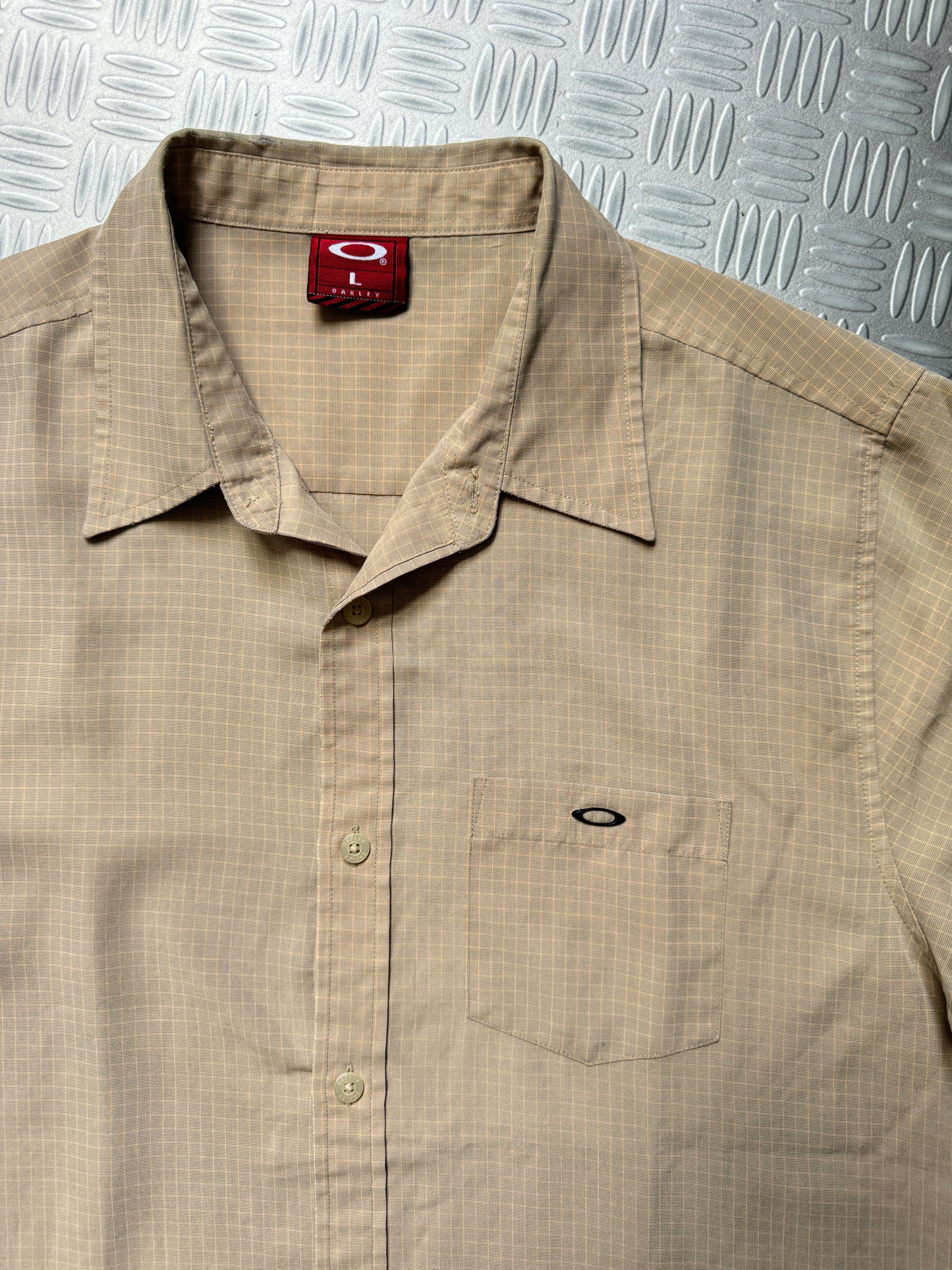 Early 2000's Oakley Grid Short Sleeve Shirt - Extra Large