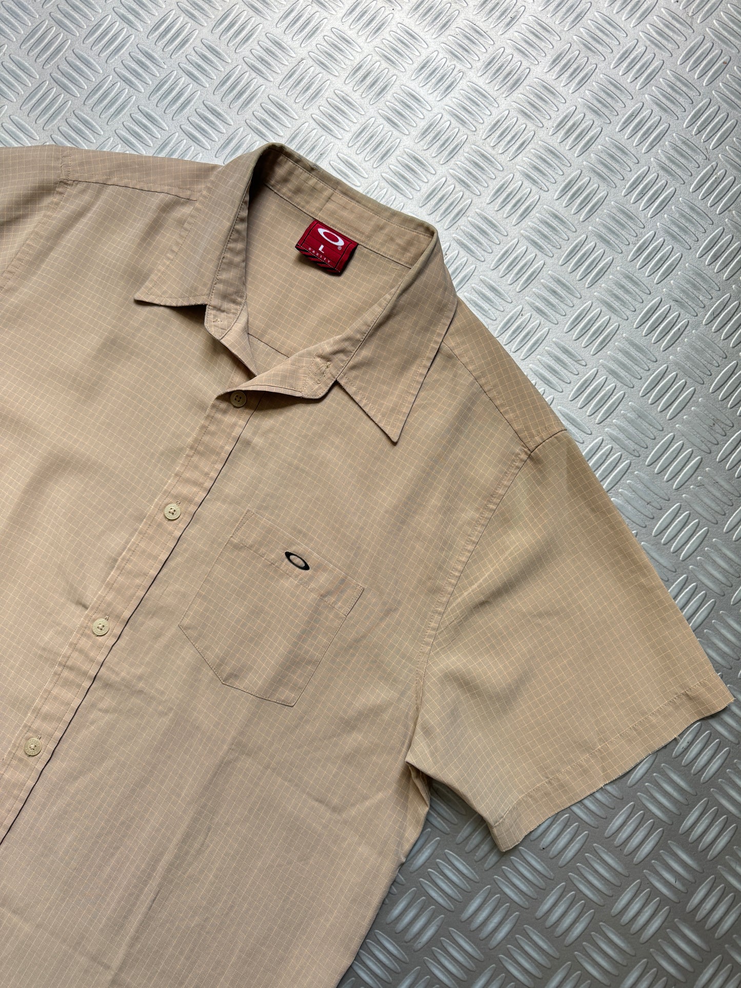 Early 2000's Oakley Grid Short Sleeve Shirt - Extra Large