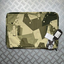 画像をギャラリービューアに読み込む, Maharishi Camouflage Multi-Pocket Laptop Case