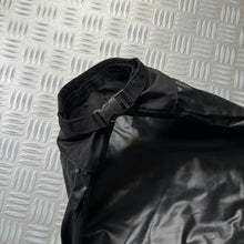 Charger l&#39;image dans la galerie, Oakley Nylon Waterproof Packable Bag/Mat