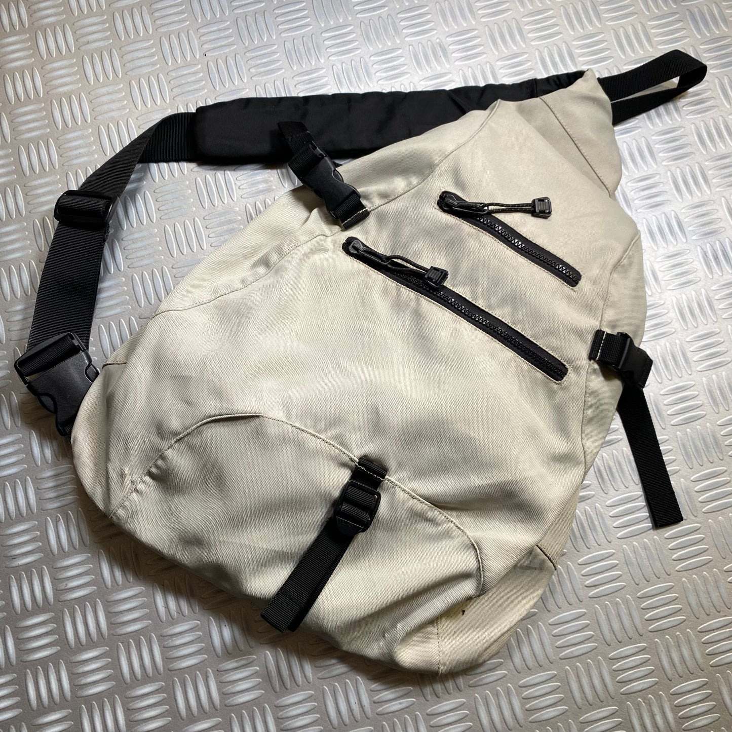 Early 2000's GAP Beige Cross Body Sling Bag