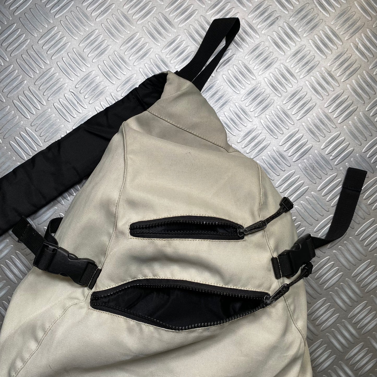Early 2000's GAP Beige Cross Body Sling Bag