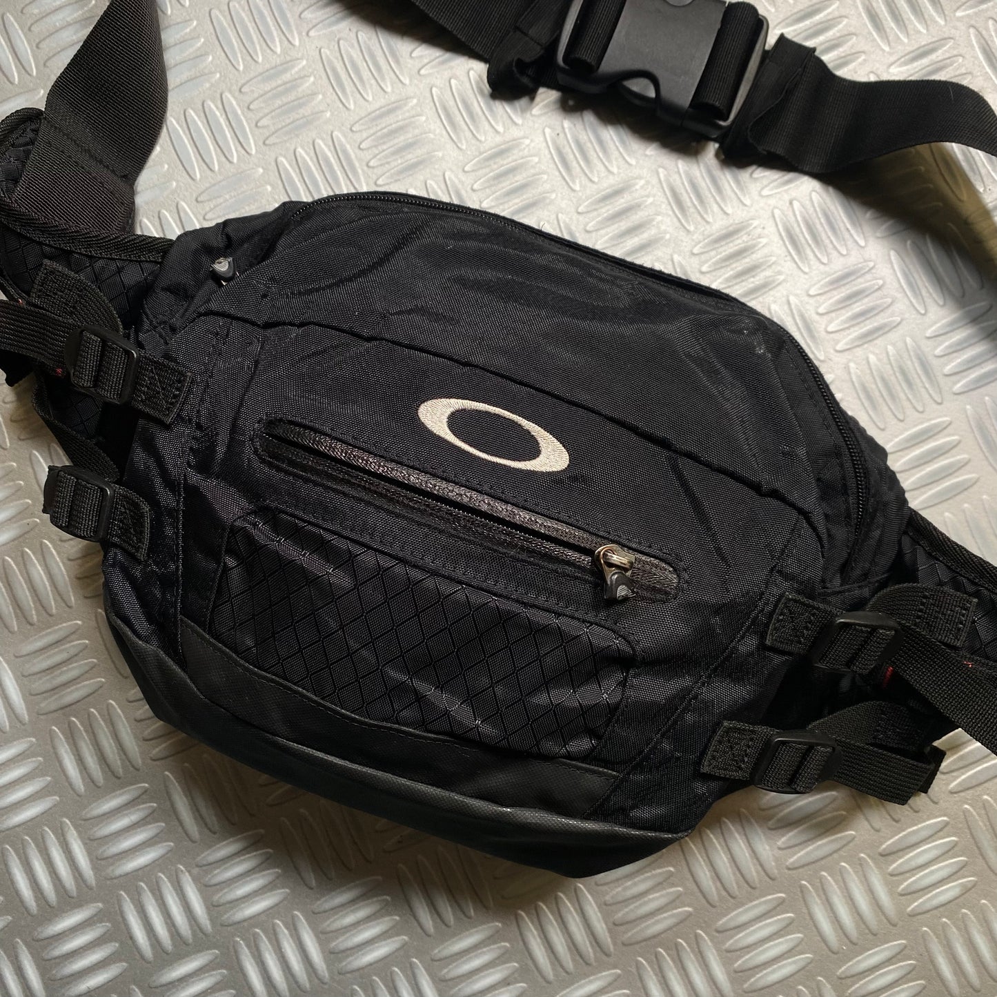 Oakley Technical Cross Body Bag