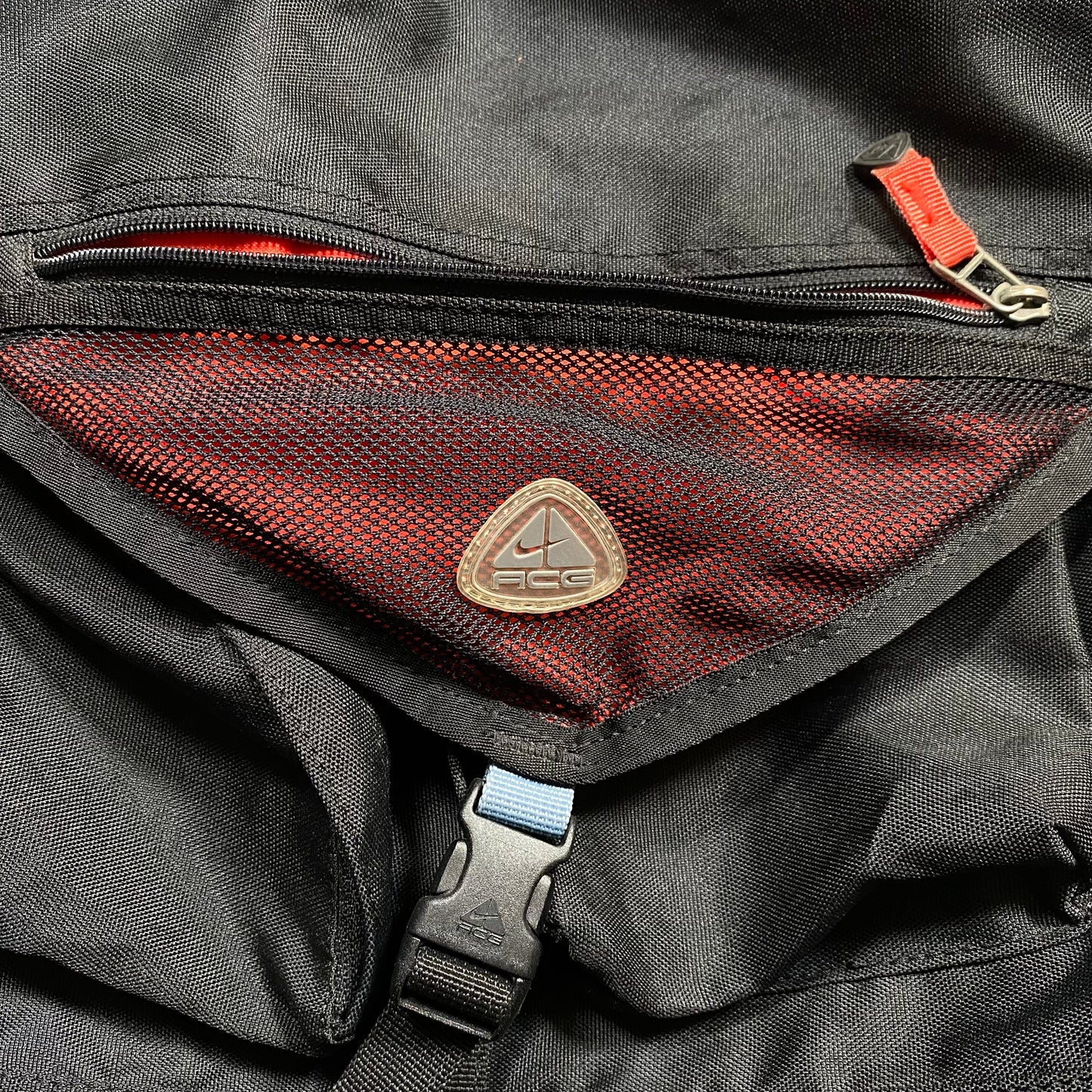 Nike ACG Multi-Pocket Side Bag