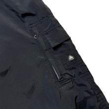 Charger l&#39;image dans la galerie, Pantalon à ceinture réglable en nylon léger Nike ACG - Taille 38&quot;