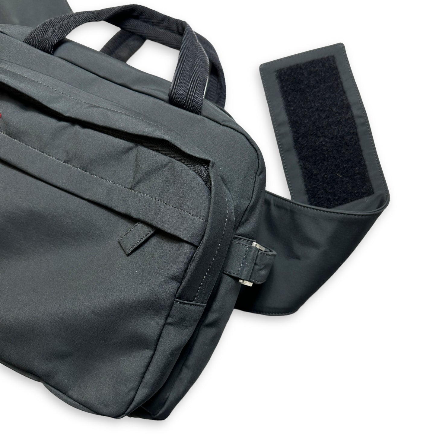 Sac taille Prada Sport Slate Grey du début des années 2000