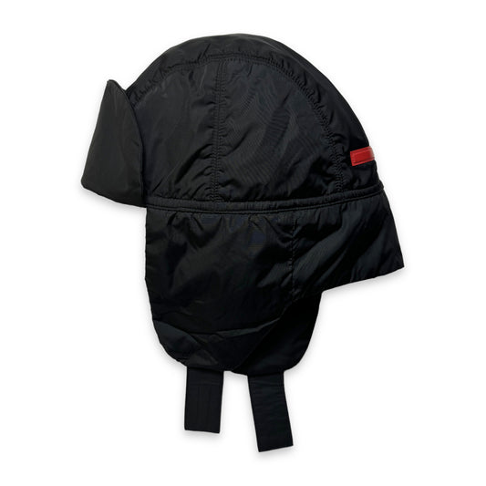 Casquette de vol rembourrée en nylon noir jet Prada du début des années 2000