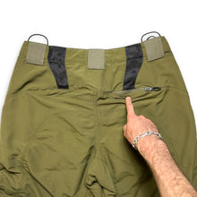Load image into Gallery viewer, Oakley Technical Khaki Ventilated Shorts - Extra Large