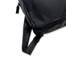 Charger l&#39;image dans la galerie, SS00&#39; Sac à dos avec harnais en cuir Prada Sport