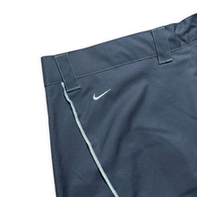 Load image into Gallery viewer, 2003 Nike Mobius &#39;MB1&#39; Overlocked Heavy Nylon Cargo Shorts - 34&quot; Waist