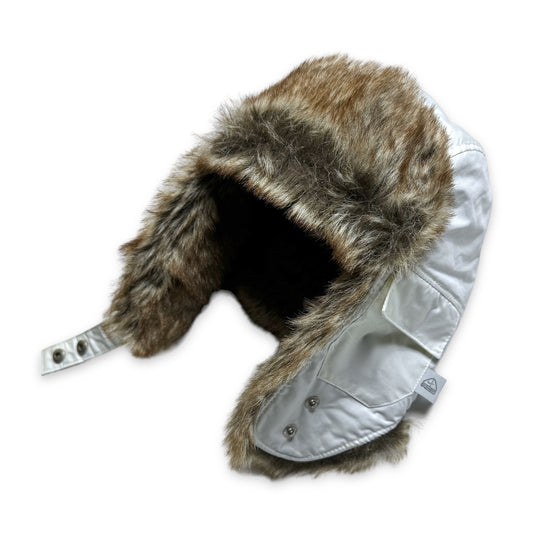 Nike ACG - Chapeau de vol en fausse fourrure blanc