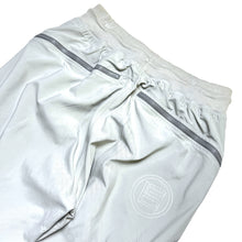 Charger l&#39;image dans la galerie, Pantalon Nike Eggshell Multi-Zip Compartment du début des années 2000 - Taille 34&quot;