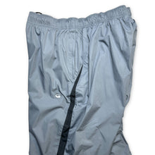Carica l&#39;immagine nel visualizzatore di Gallery, Early 2000&#39;s Nike Water Droplet Trackpant - 34&quot; Waist