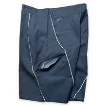 Load image into Gallery viewer, 2003 Nike Mobius &#39;MB1&#39; Overlocked Heavy Nylon Cargo Shorts - 34&quot; Waist