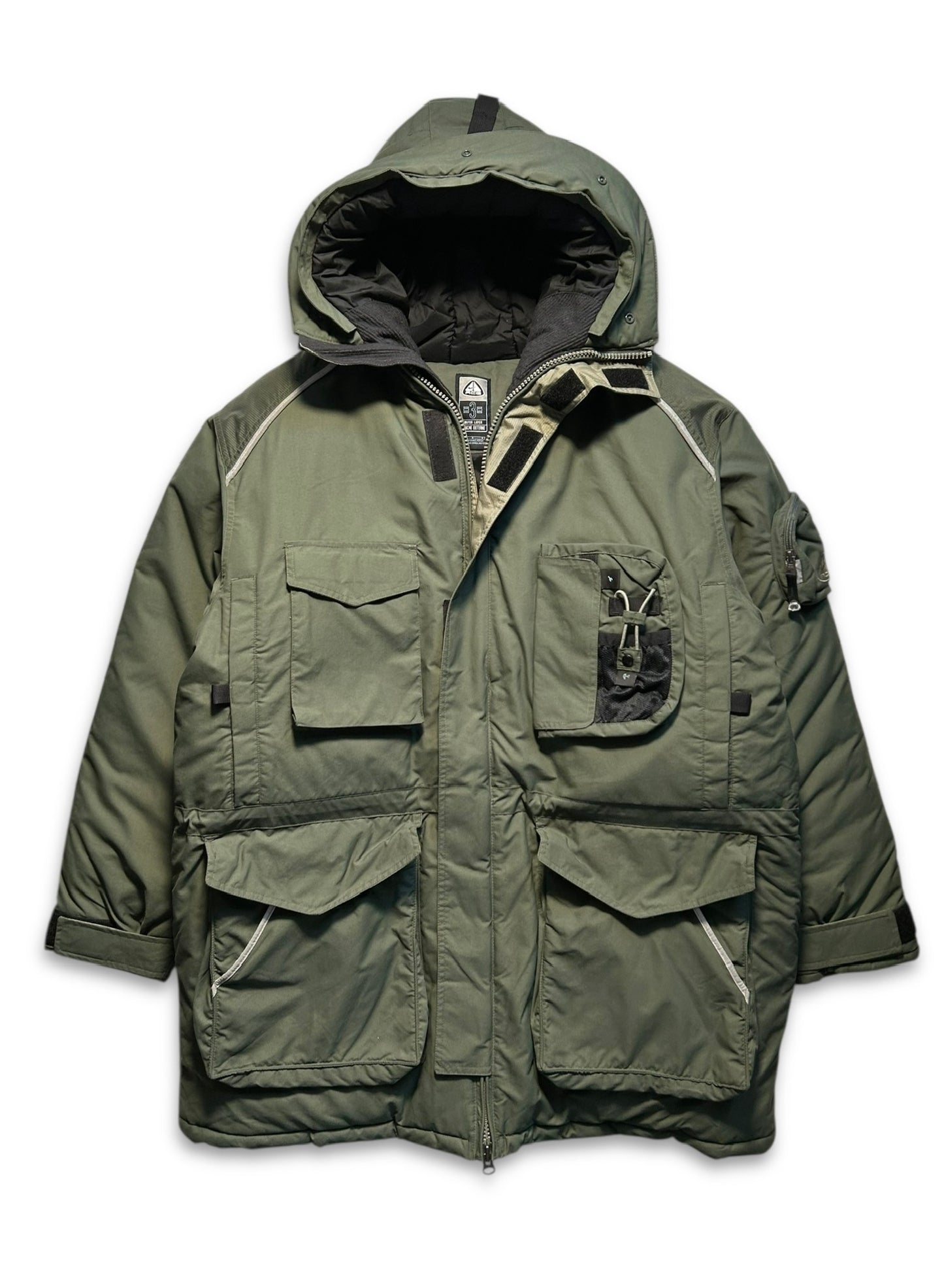 Early 2000's Nike ACG Heavy Duty Multi Pocket Padded Jacket