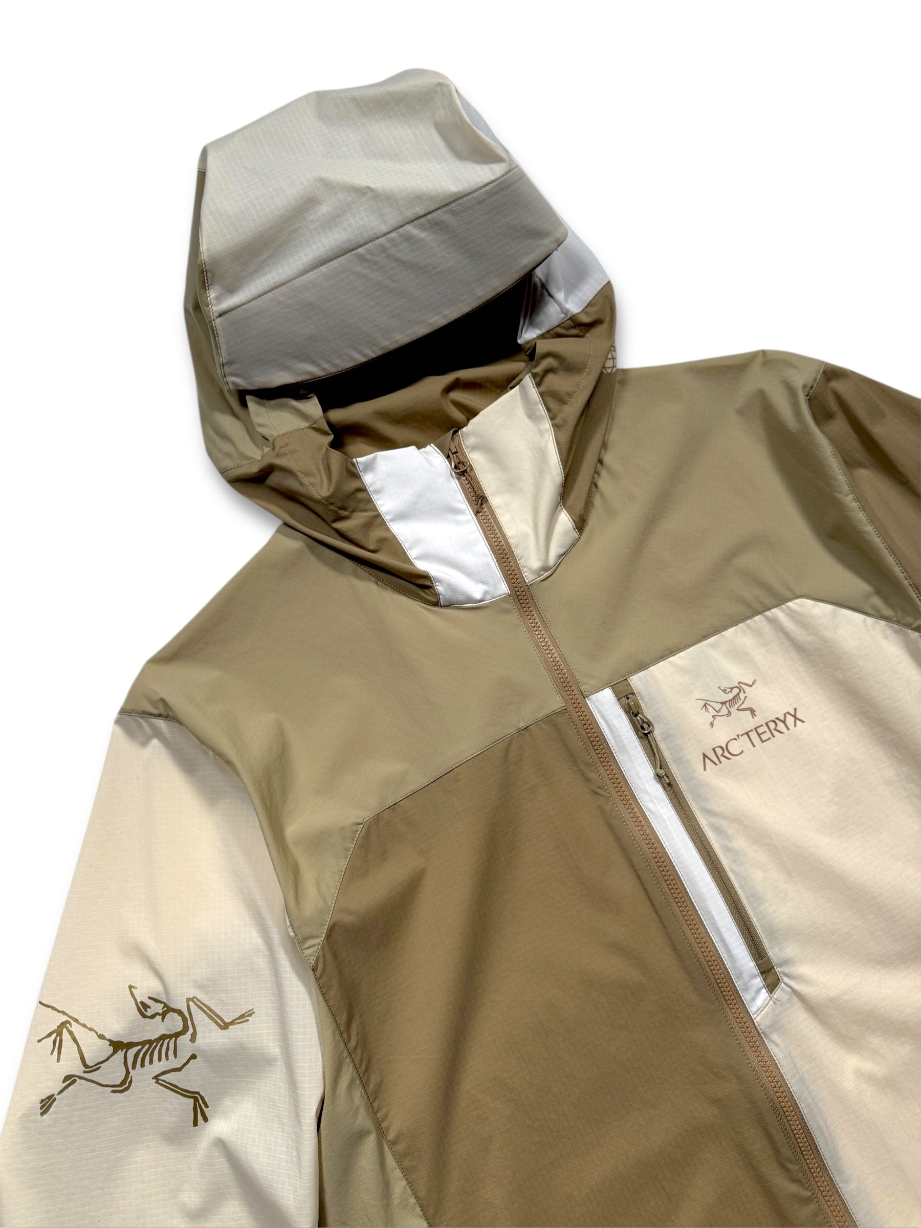SS25' Arc'teryx x Beams Squamish Hoodie – Holsales