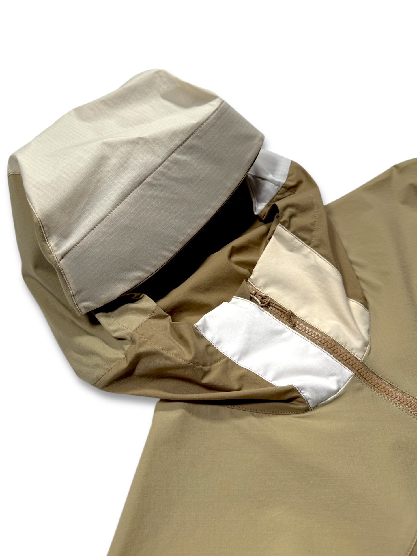 SS25' Arc'teryx x Beams Squamish Hoodie