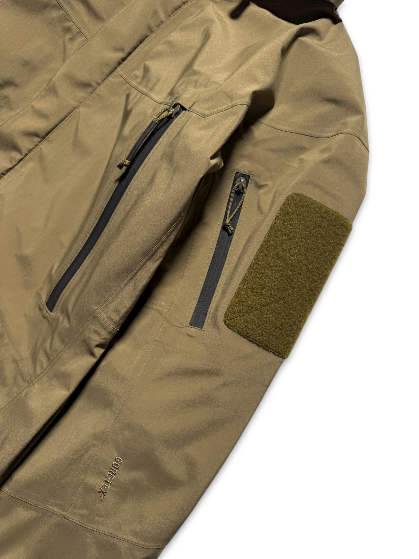 Arc'teryx LEAF Alpha Gen 1 Military Green GoreTex Jacket