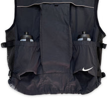 Load image into Gallery viewer, 1998 Nike ACG Hydration Vest - Medium