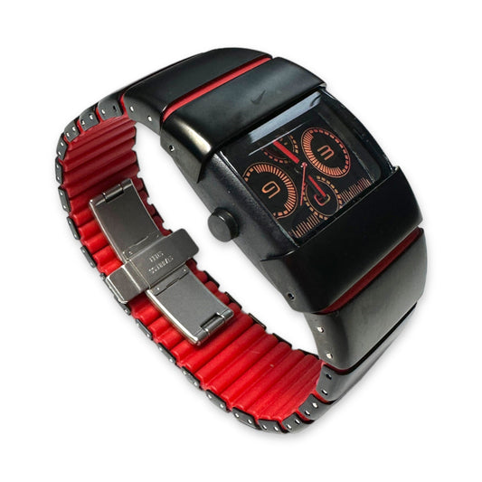Montre analogique Nike D-Line en acier inoxydable du début des années 2000