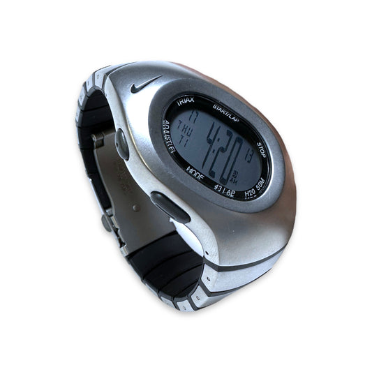 Montre Nike Triax en acier inoxydable du début des années 2000