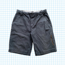 Carica l&#39;immagine nel visualizzatore di Gallery, Vintage Nike Vertical Zip Pocket Cargo Shorts - 32”