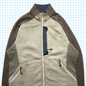 Nike ACG Asymmetric Pocket Jacket - Medium / Large