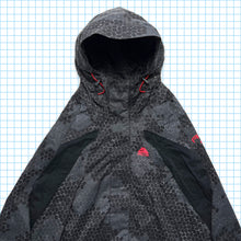 Carica l&#39;immagine nel visualizzatore di Gallery, Nike ACG Reptile Camo Jacket Fall 08’ - Medium