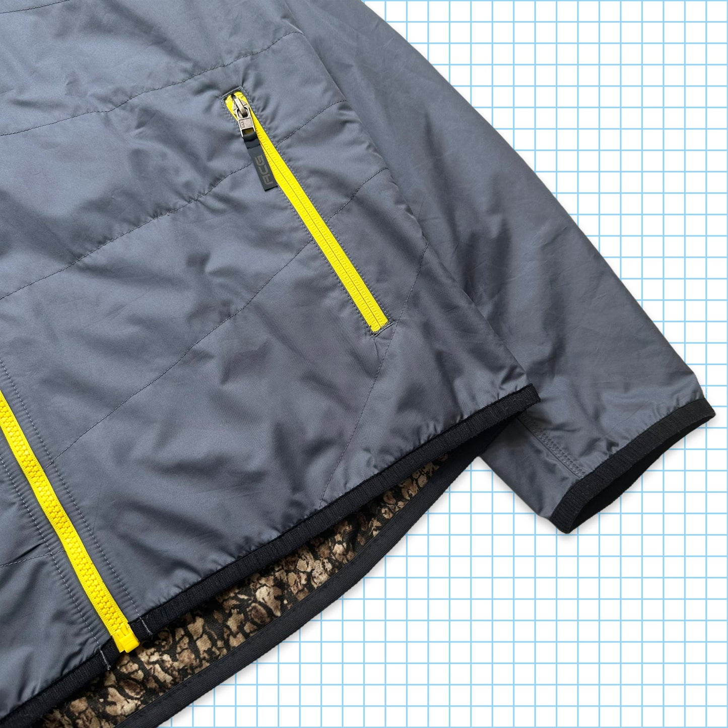 Nike ACG Fluorescent Zip Lightweight Jacket - Medium / Large