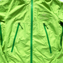 Load image into Gallery viewer, Arc’teryx Gore-Tex Shell - Small/Medium